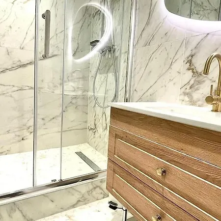 Keep In Touch 3 Bedroom/3 Bathroom/wifi * Cannes